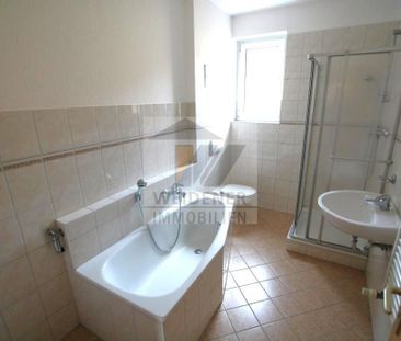 Süd-Balkon, Bad mit Wanne & Dusche – Ruhige Lage mit Blick ins Grüne! - Photo 2