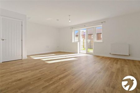 4 bedroom detached house to rent - Photo 4