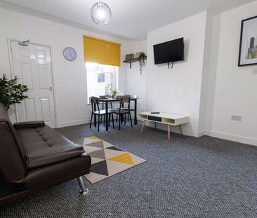 🏡 Home, but Better – Modern Houseshare on the Edge of Nuneaton Town... - Photo 3