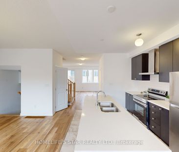 Townhouse For Lease | S8116354 - Photo 6