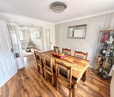 4 bedroom semi-detached house to rent - Photo 3