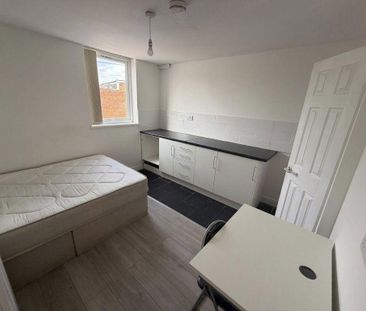 6 bedroom house to rent - Photo 4