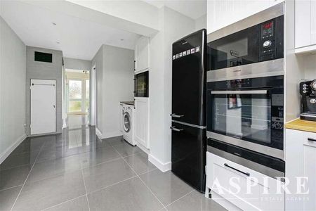 Kingsley Crescent, Benfleet, SS7 - Photo 3