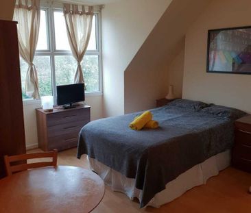 Studio to rent - Photo 3