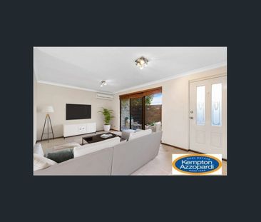 Stylish and Modern 3-bedroom Townhouse - Photo 3