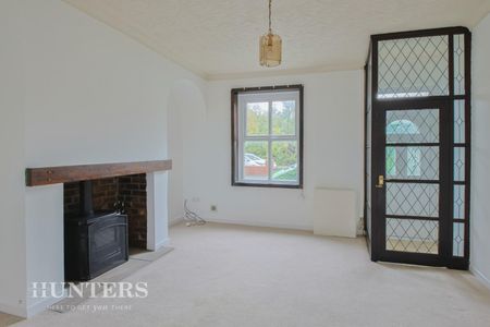 3 bedroom House To Let - Photo 2