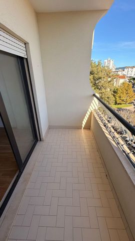 2 Bedroom Apartment with parking, Bairro do Rosário, Cascais - Photo 2