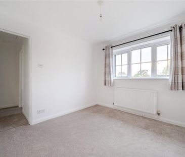2 bedroom semi-detached house to rent - Photo 4