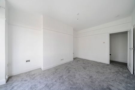 Hyde Vale, London, SE10 - Photo 2