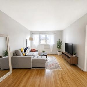 2 CH - 1 SDB - Montréal - $1,200 /mo - Photo 2