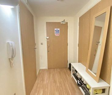 Sumner Road Room C (Double with Balcony) - Photo 2