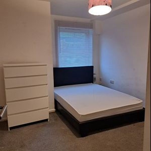 1 Bed Flat, Station Apartments, LS15 - Photo 2