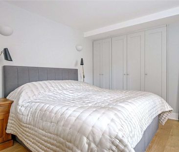 Striking two bedroom apartment in Clerkenwell. - Photo 1