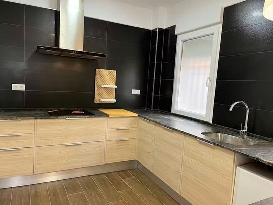 Calle Manuel Dualde, Burjassot, Valencian Community 46100 - Photo 1