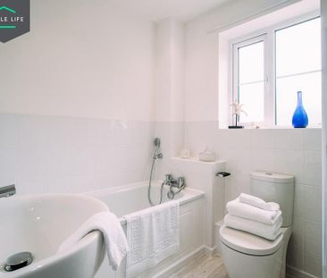 3 bedroom semi-detached house to rent - Photo 2
