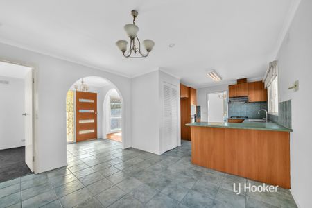 93 Huntingfield Drive, Hoppers Crossing VIC, Belconnen - Photo 3