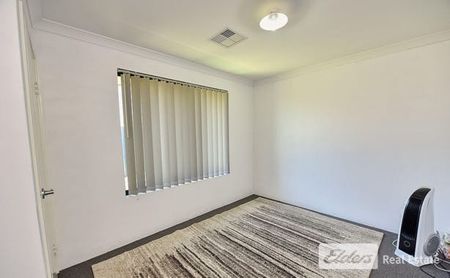 Spacious Family Home - Photo 5