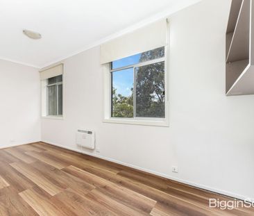Modern Apartment Just Steps from Monash University - Photo 3