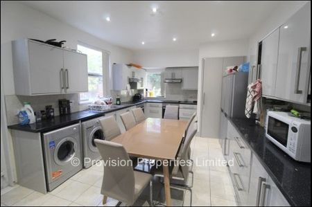 10 Bedroom Student House Headingley Leeds - Photo 2