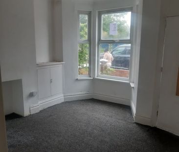 2 Bed Terraced House, Gipsy Lane, LE4 - Photo 5