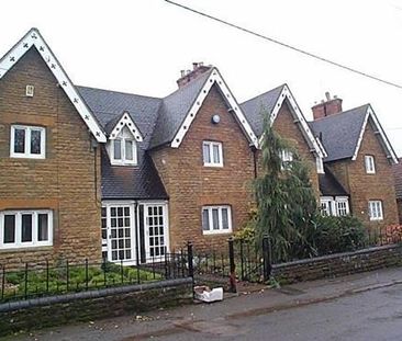 3 bedroom terraced house to rent - Photo 5