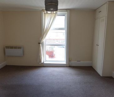 1 bedroom bedsit to rent - Photo 1