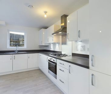 Flat to rent on - Photo 2