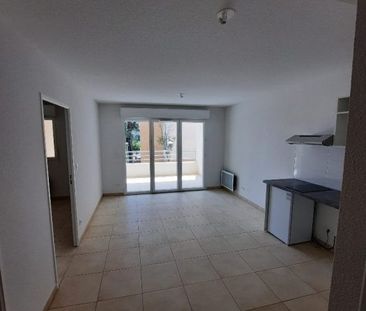 T2 AVEC LOGGIA ET PARKING - Photo 2