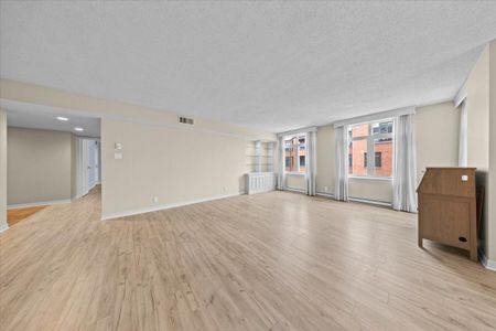 For Lease - 215 Somerset Street Unit# 402, Ottawa Centre, Ontario - Photo 4