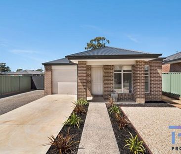 Comfortable Living in a Convenient Eaglehawk Location - Photo 5