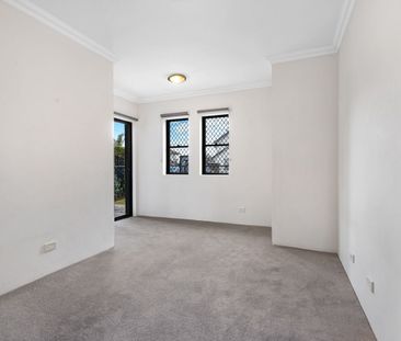 Narrabeen, 3/146 Ocean Street - Photo 5