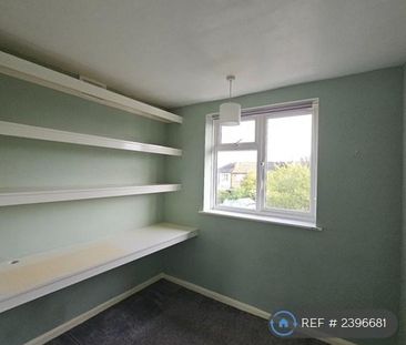 4 bedroom end of terrace house to rent - Photo 3