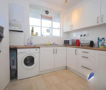 1 bedroom in a flat share to rent - Photo 6