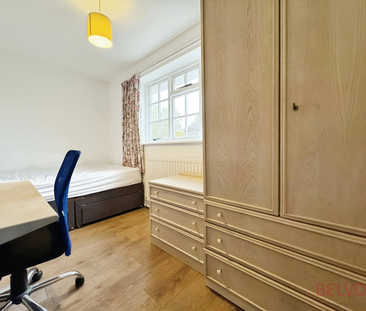 4 bedroom coach house to rent - Photo 4