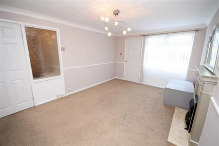 2 bedroom flat to rent - Photo 4