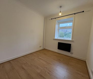 2 bedroom maisonette to rent - Photo 3