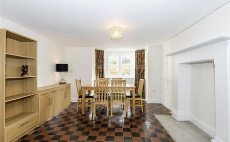 Minster Precincts, PE1 1XS, Peterborough - Photo 2