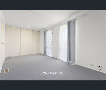 8 Jindalee Court, Frankston, Vic 3199 - Photo 2