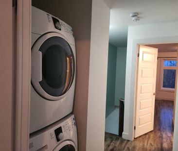 For Lease - 540 Essa Road, Barrie, Ontario - Photo 4