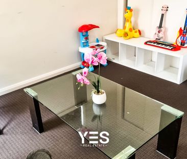 Modern Residence, excellent location - Walk to everything! - Photo 2