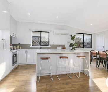 STUNNING 3 BEDROOM HOME! - Photo 6