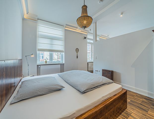 Miete inkl. Nebenkosten: 2.790 € pro Monat, plus Strom, inkl. Heizung - Photo 1