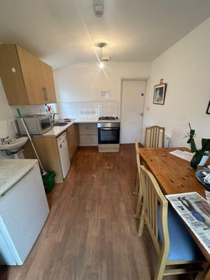 1 bedroom Flat To Let - Photo 1