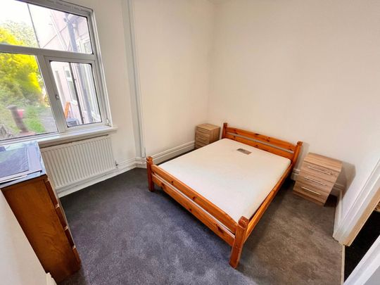 Price £1,150 pcm - Under Offer - Photo 1