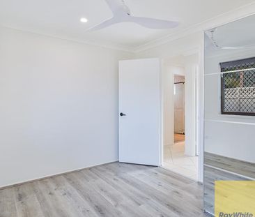 SPACIOUS FAMILY HOME WITH LARGE ENTERTAINER'S DECK - Photo 5
