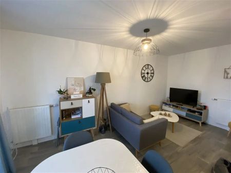 Location appartement 2 pièces - 42m² à Vern sur seiche (35770) - Photo 2