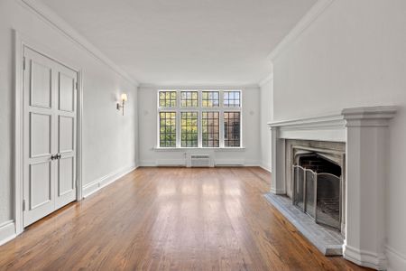 For Lease - 150 Balmoral Avenue Unit# 402, Toronto, Ontario - Photo 2