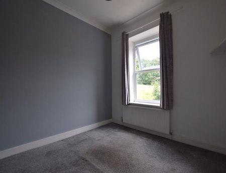 2 Bedroom End Terrace To Let - Photo 2