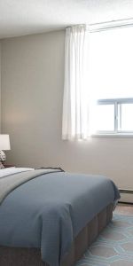 Courts of St. James — 2 Bedroom - Photo 3