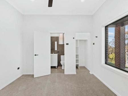 STUNNING MODERN HOME - Photo 2